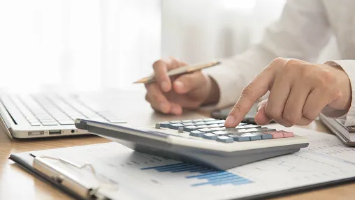 Investimentos financeiros?>